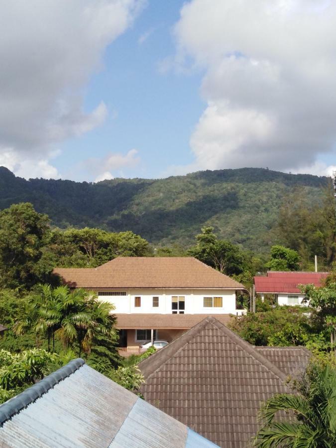 Sea Song Inn Kamala Beach Exterior photo